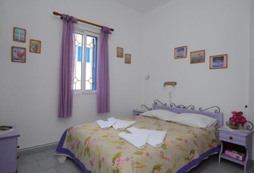 Family flat with sea view, Dora S Studios & Apartments