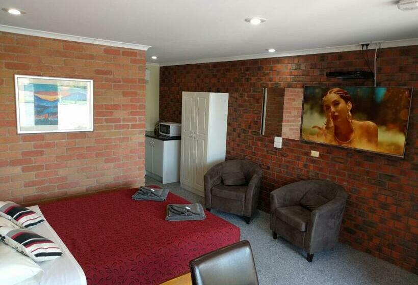 디럭스 룸, Travellers Inn Kaniva
