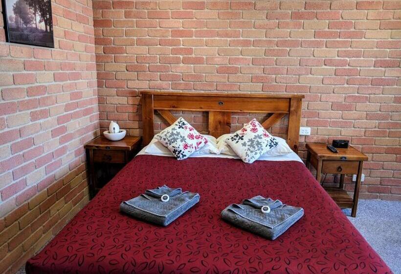 디럭스 룸, Travellers Inn Kaniva