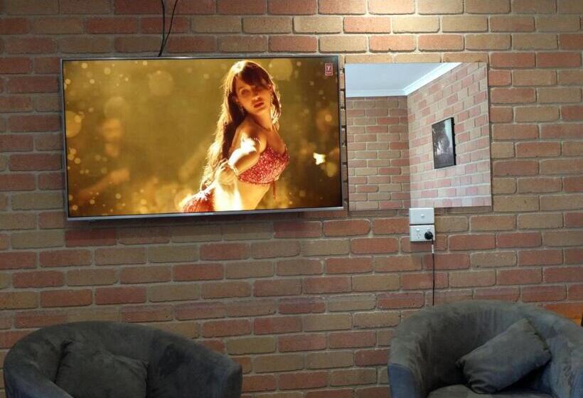디럭스 룸, Travellers Inn Kaniva