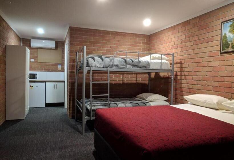 수피리어 패밀리 룸, Travellers Inn Kaniva