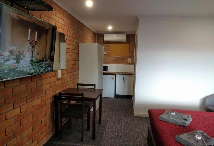 수피리어 룸, Travellers Inn Kaniva
