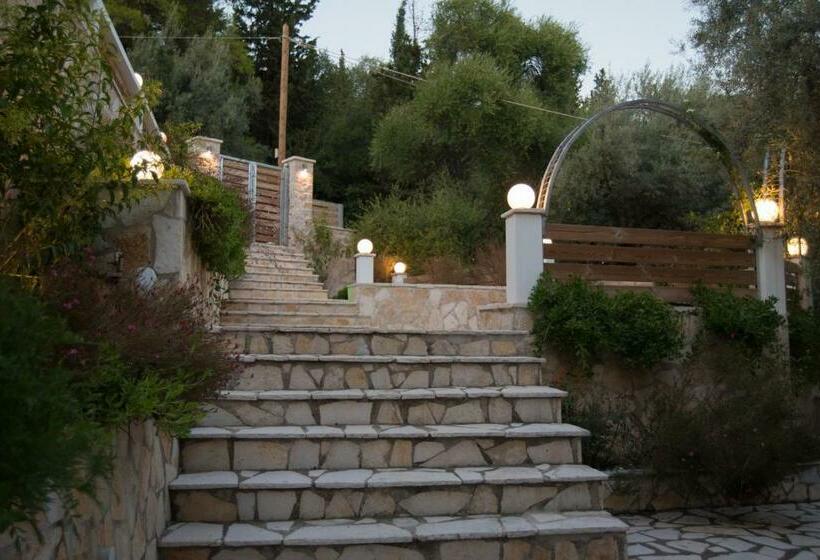 غرفة قياسية مطلة على الجبل, Oasis