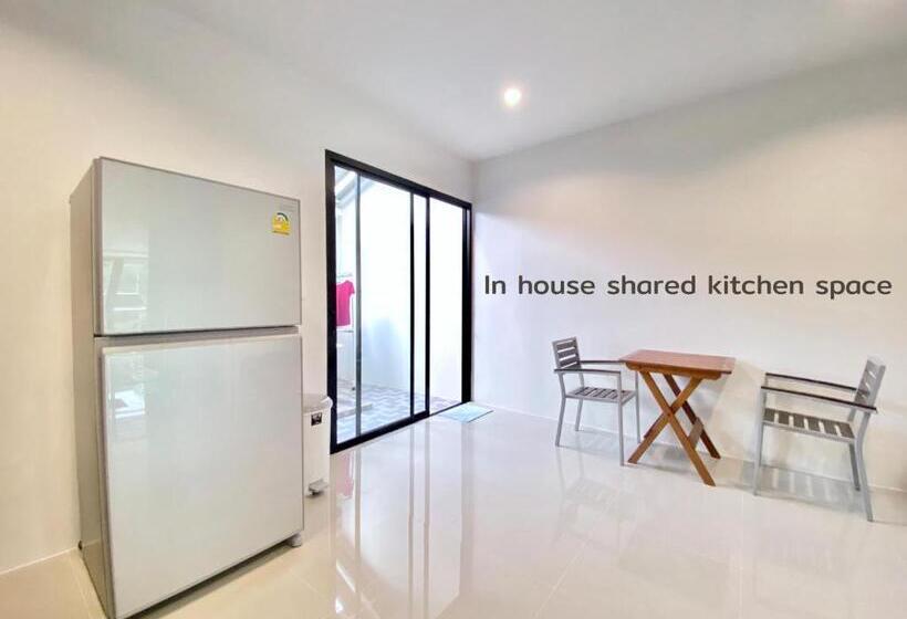آپارتمان 1 خوابه با بالکن, Pensiri House   Sha Extra Plus