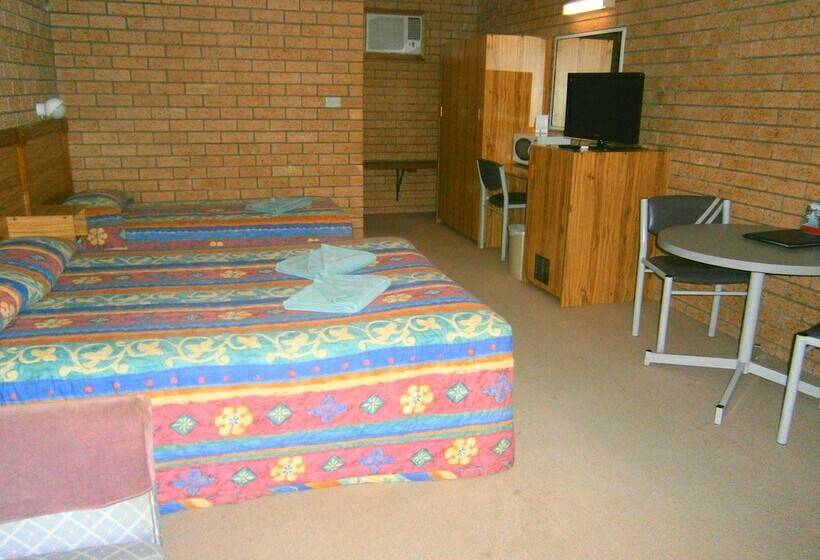 Номер Стандарт, Aaron Inn Motel