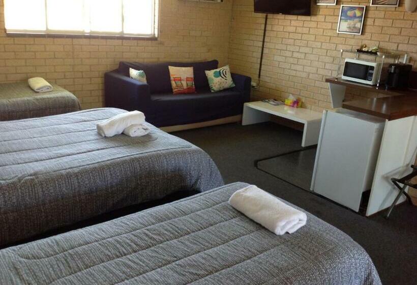 패밀리 룸, Avlon Gardens Motel
