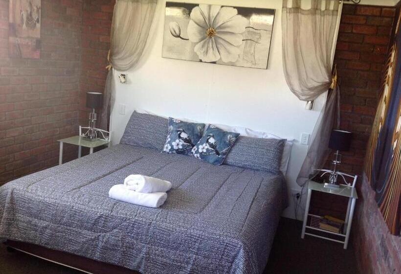 자쿠지 스위트, Avlon Gardens Motel