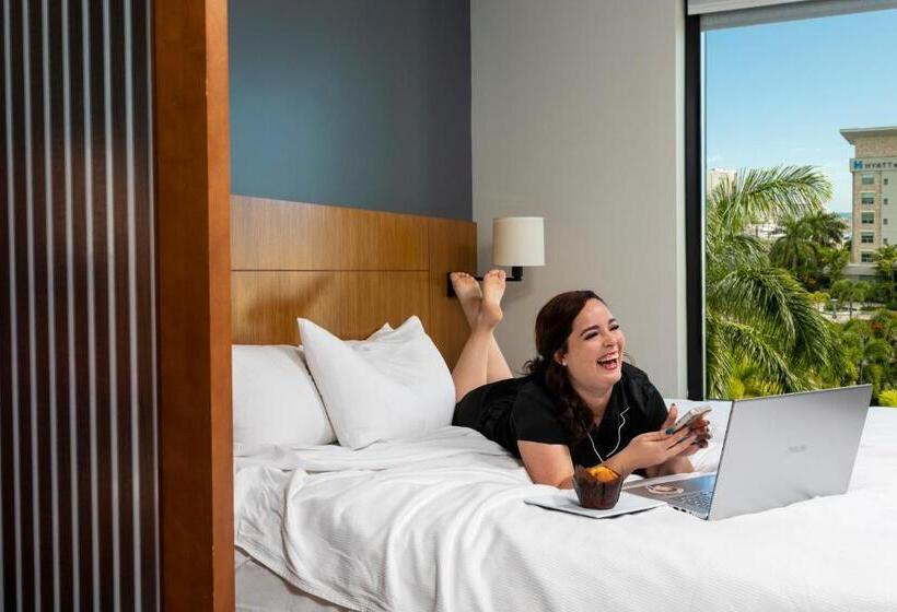 اتاق استاندارد با تخت بزرگ, Hyatt Place San Juan
