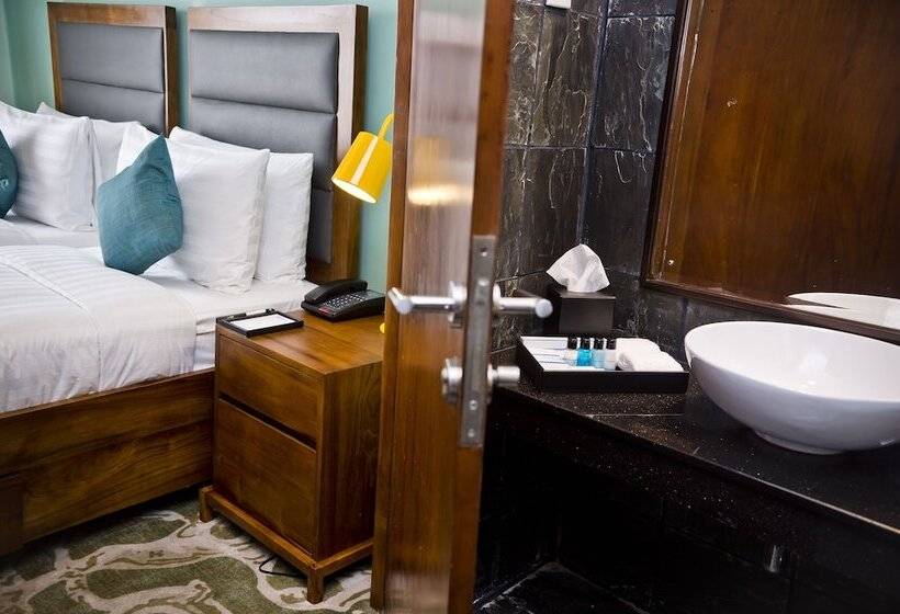 Люкс Повышенной Комфортности, Ocean Edge Suites & Hotel Colombo
