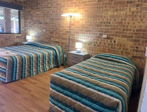 Семейный Номер, Golden Beach Motor Inn, Caloundra