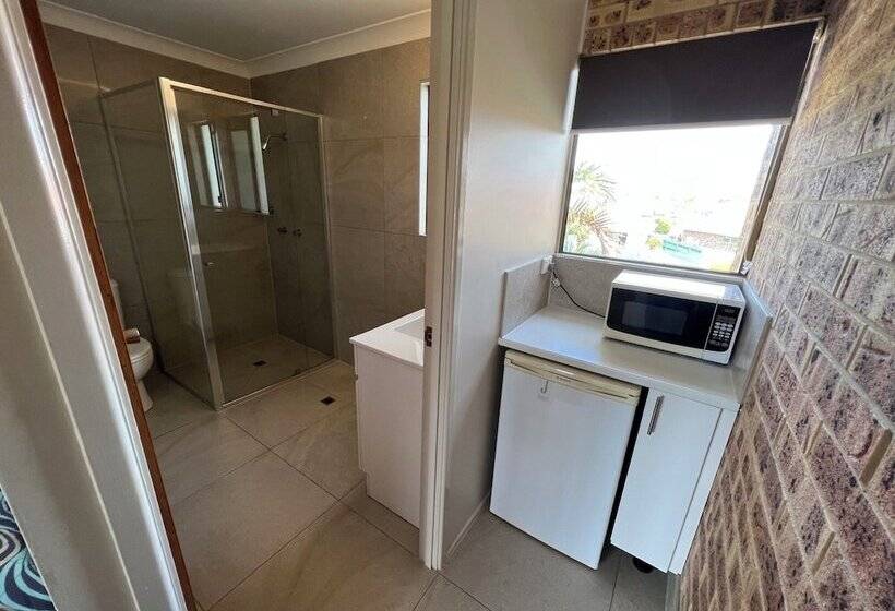 Номер Стандарт, Golden Beach Motor Inn, Caloundra