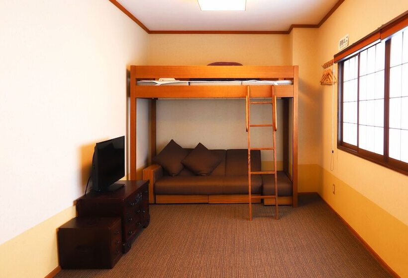 Семейный Номер, K S House Takayama Oasis [2nd K S Hostel]