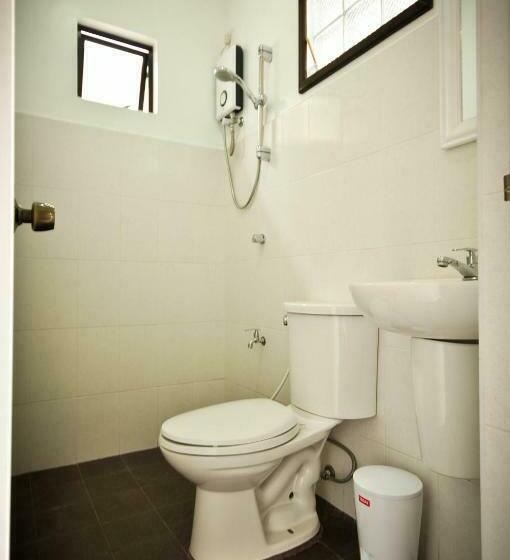 Quarto Estandar com Sacada, Cleon Villas Pension