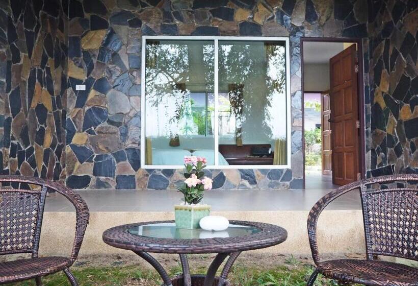 Quarto Superior com Sacada, Canal Resort
