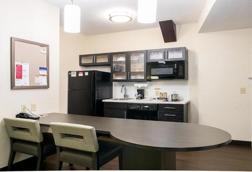 Люкс Кровать Кинг, Candlewood Suites Bay City, An Ihg