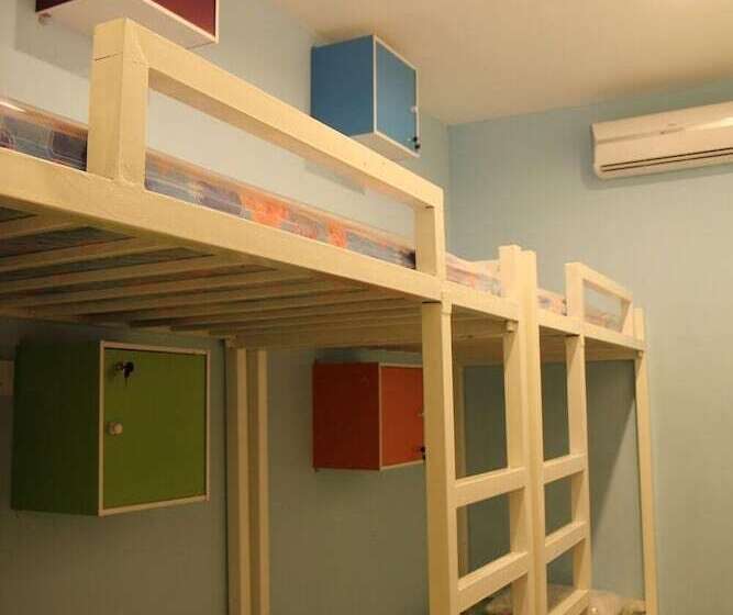 Кровать в Общей Комнате, Guest Inn Muntri