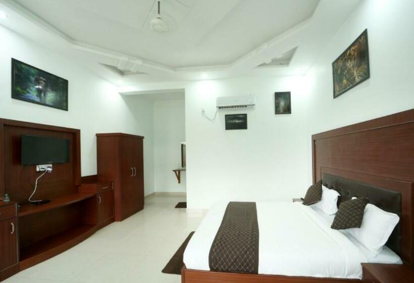 스탠다드 룸 킹사이즈 침대, Kuyal Corbett Resort