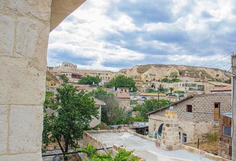 Номер Стандарт, Junior Ottoman Cave