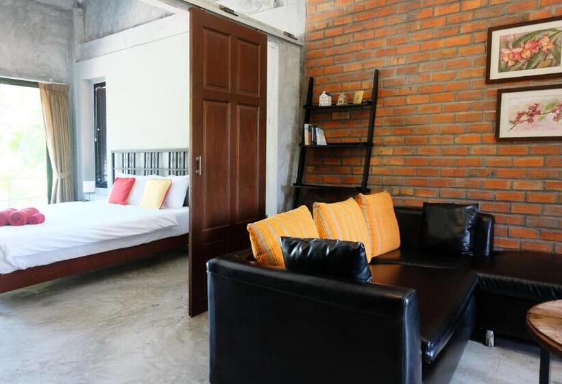 اتاق استاندارد با تخت بزرگ, Aonang Third Place Hometel