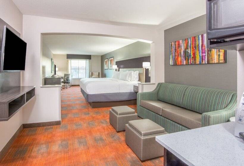 스위트, Holiday Inn Express Shawnee, An Ihg