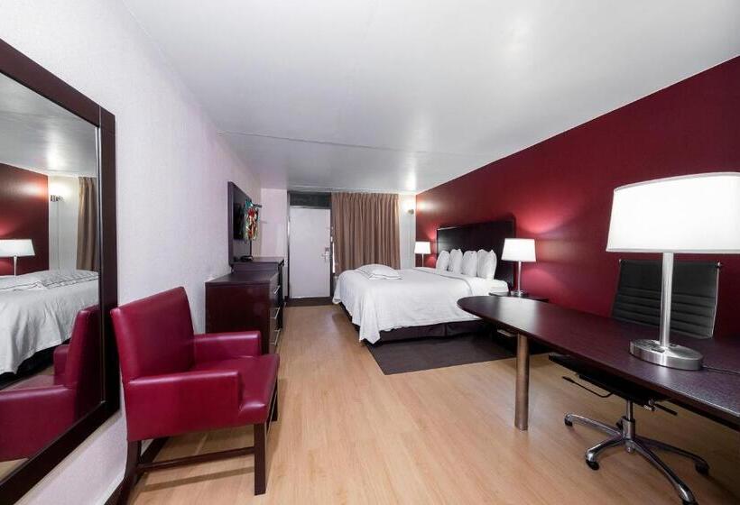 プレミアムルーム, Red Roof Inn Plus+ Huntsville – Madison