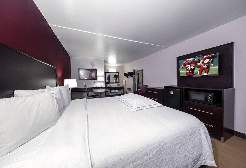 Номер Премиум, Red Roof Inn Plus+ Huntsville – Madison