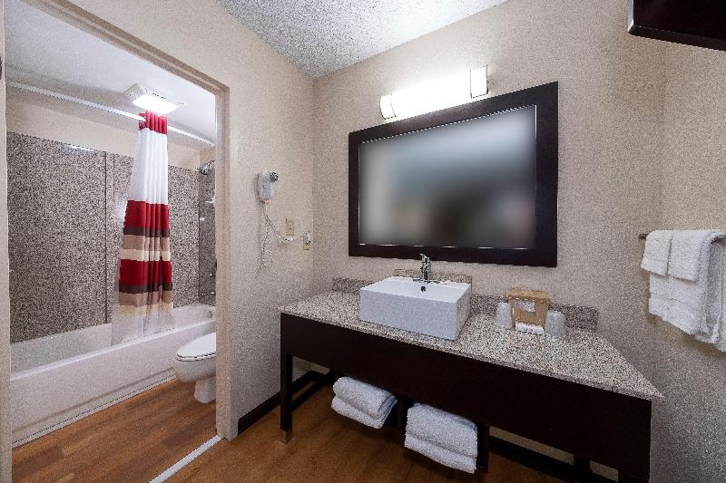جناح سرير كينج, Red Roof Inn Plus+ Huntsville – Madison
