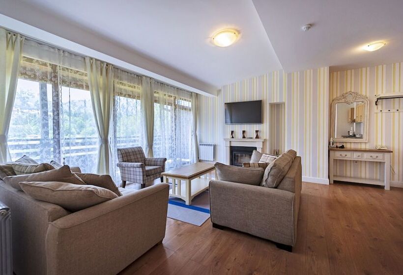 Апартаменты 2 Спальни, Mountain View Apart