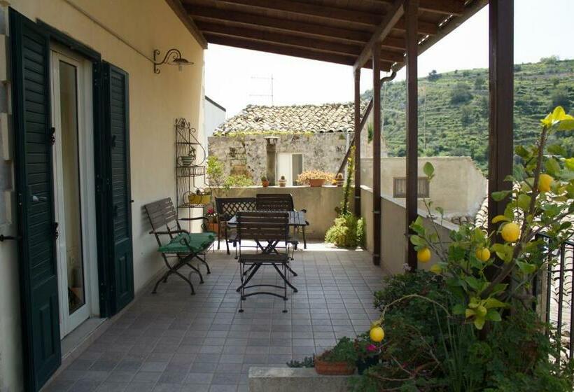 舒适型房间, B&b Giardino Di Pietra