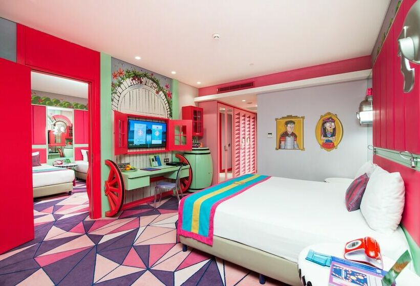 اتاق استاندارد تودرتو, The Land of Legends Kingdom Hotel