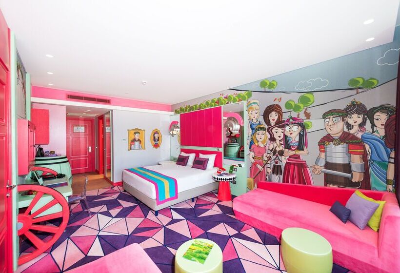 اتاق استاندارد تودرتو, The Land of Legends Kingdom Hotel