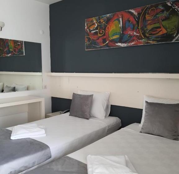 Семейный Номер, Z Otel