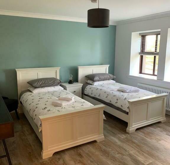 Номер Стандарт Вид на Сад, Crawfield Grange