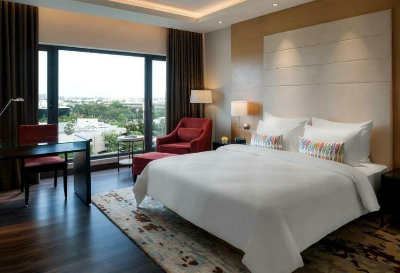 اتاق لوکس, Feathers  A Radha Hotel, Chennai