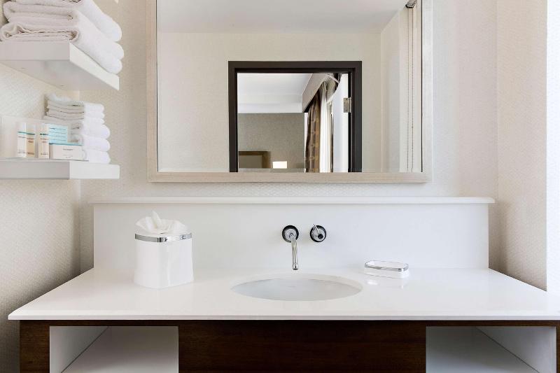 חדר פרמיום, Hampton Inn & Suites Dallas Downtown
