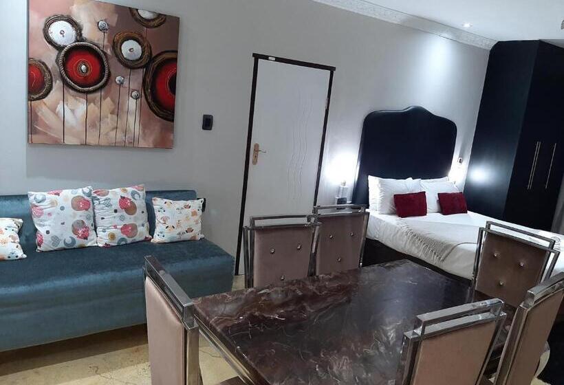Семейный Номер, Lodge Bellagio