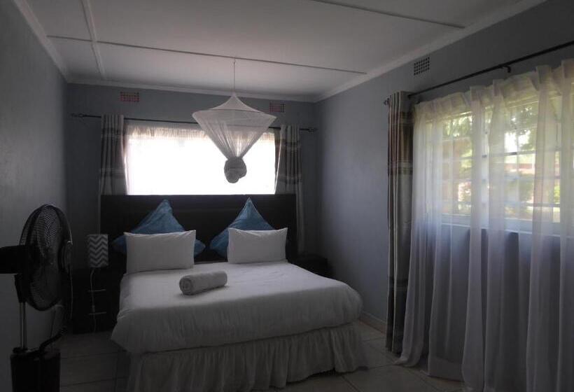 اتاق استاندارد, Natwange Backpackers