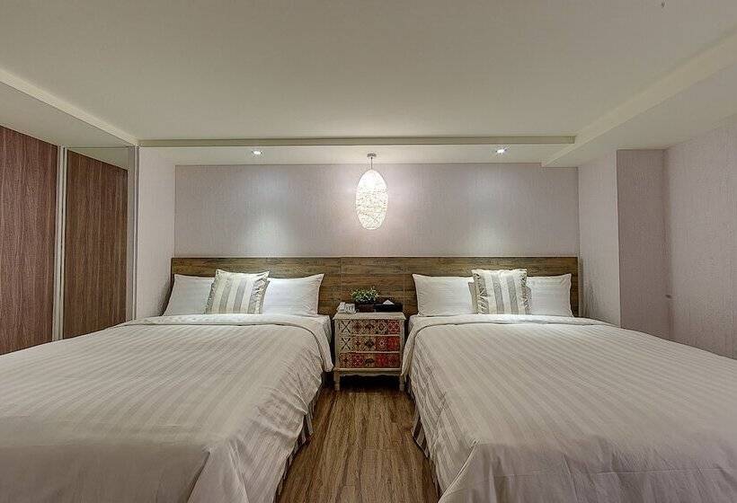 اتاق استاندارد چهار تخته, Lan Kwai Fong Garden