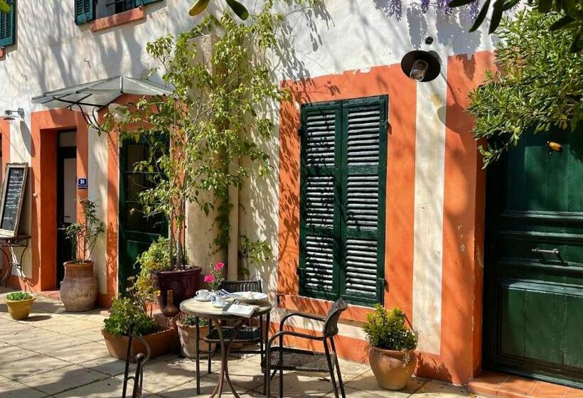 Номер Стандарт Трехместный, Maison Bagatelle