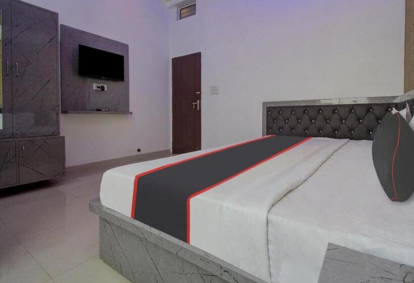 三人经典房间, Collection O Rj14 Hotel Sanwariya & Resturant