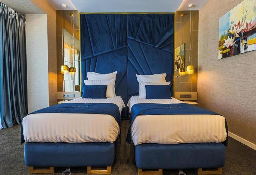 Номер Стандарт с Балконом, Nova Luxury