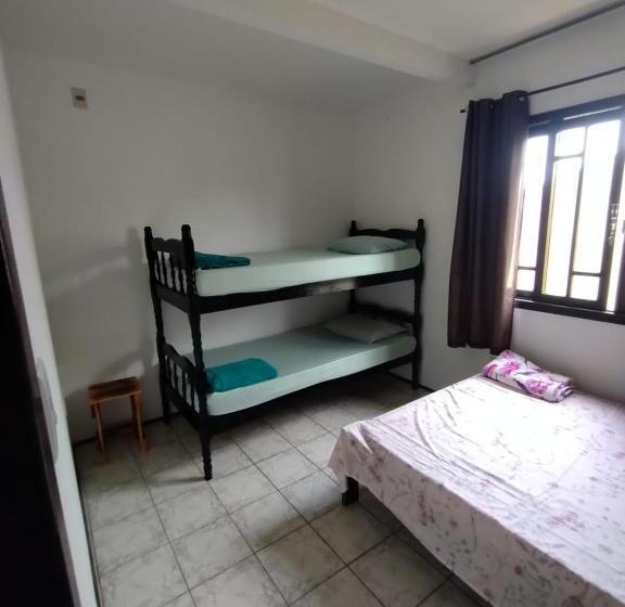 클래식 4인 룸, Mandallah Hostel