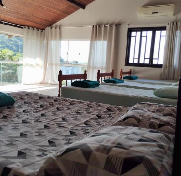 공동 객실, Mandallah Hostel