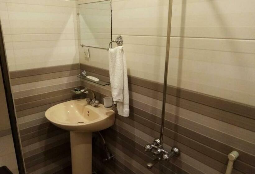 Standard Single Room, Inn Karachi