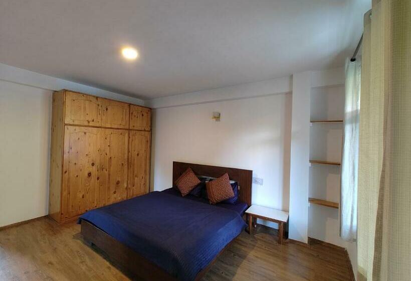 Семейное Студио, Eagle Guesthouse