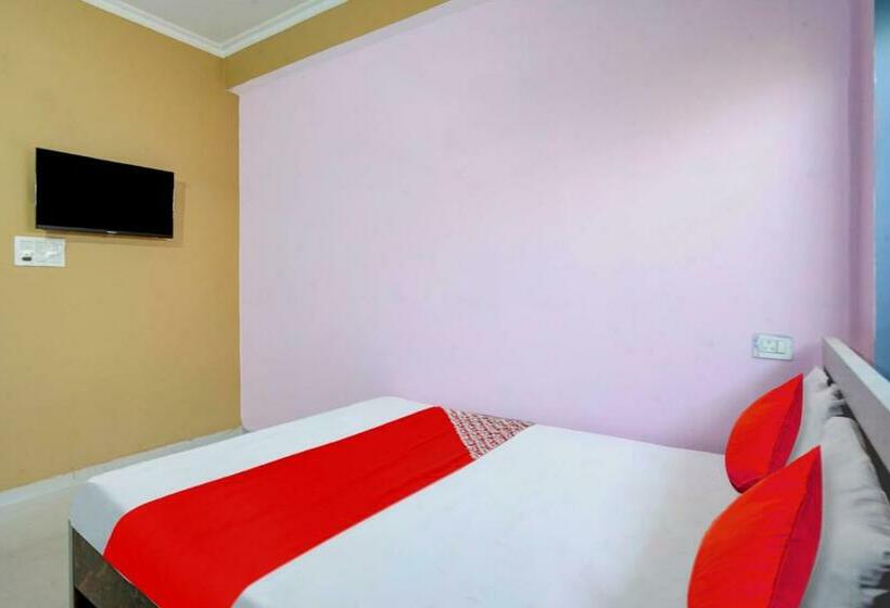 اتاق کلاسیک سه تخته, Oyo Flagship 81323  Kashyap Stay
