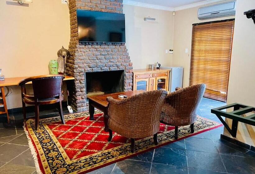 Люкс Повышенной Комфортности, Pretoria Mansion Boutique