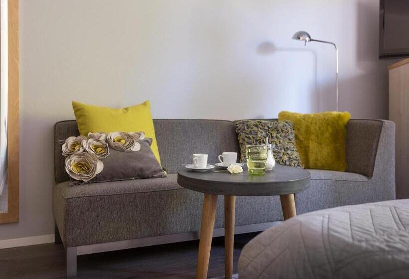 Classic room with balcony, Bodenseehotel Renn