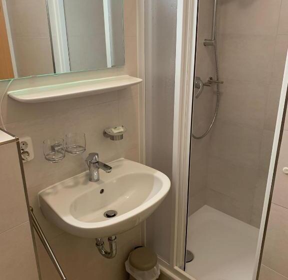 Quarto Basic, Pension Neptun
