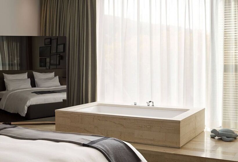 Люкс Повышенной Комфортности, Roomers Badenbaden, Autograph Collection